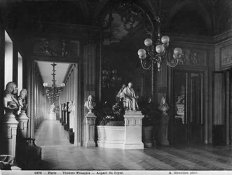 Comedie Francaise, utsikt over foajeen, før 1902 (se også 233293 og 346118)